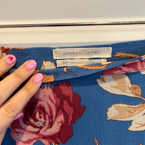 Urban Outfitters Spring Floral Mini Skirt - Picture 2 of 3